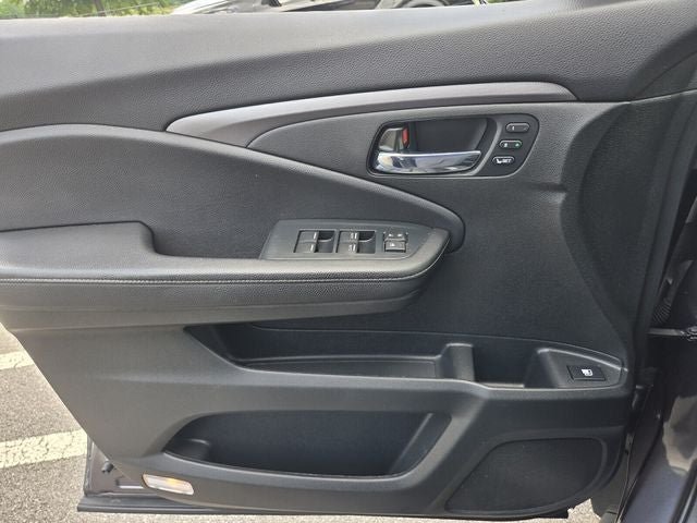 Used 2023 Honda Ridgeline RTL-E image 32