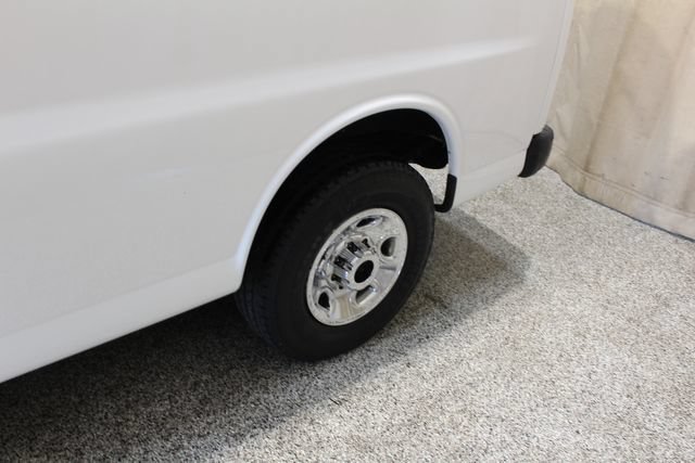 Used 2014 GMC Savana 3500 RWD image 21