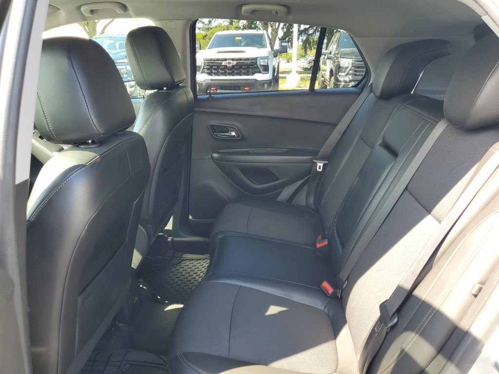 Used 2021 Chevrolet Trax LT FWD image 26