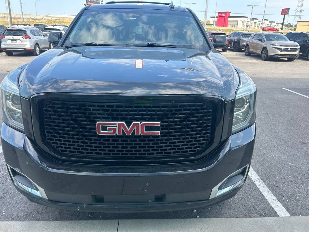 Used 2019 GMC Yukon XL SLT w/ Open Road Package AWD/4WD image 2