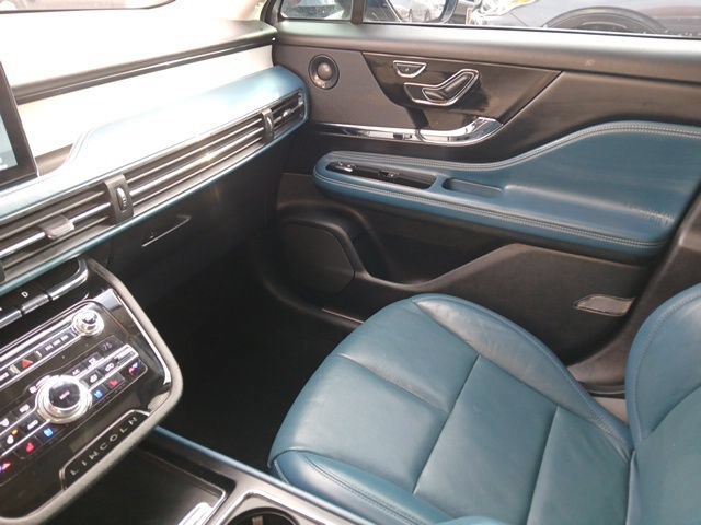 Used 2020 Lincoln Corsair Reserve AWD/4WD image 38