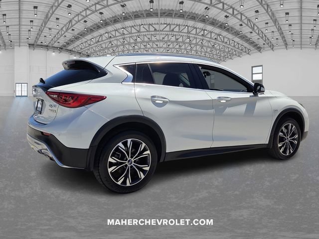 Used 2018 INFINITI QX30 Premium w/ Navigation Package AWD/4WD image 7