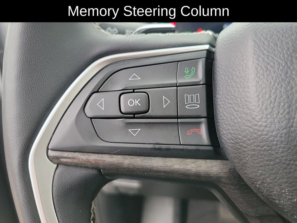 Used 2023 Jeep Grand Cherokee L Limited w/ Luxury Tech Group II image 15