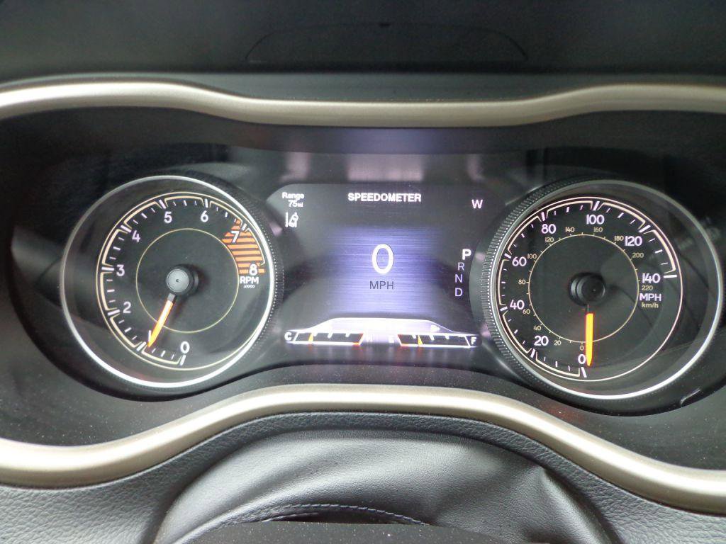 Used 2016 Jeep Cherokee High Altitude w/ Technology Group image 24