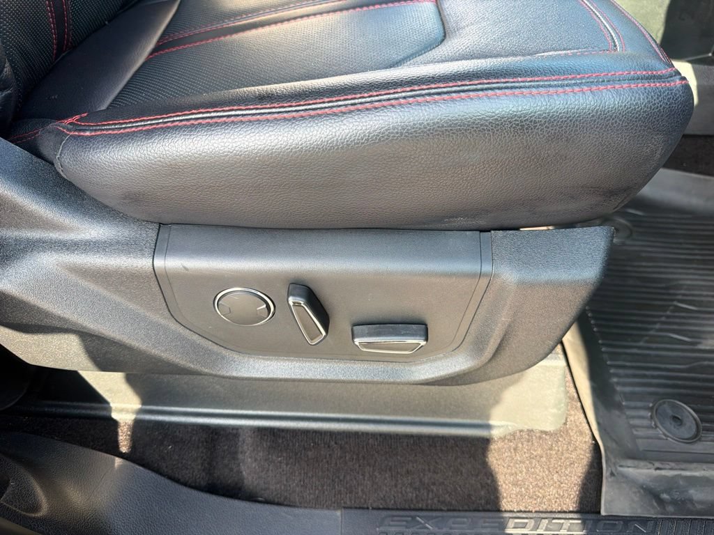 Used 2019 Ford Expedition Max Limited w/ Equipment Group 303A AWD/4WD image 44