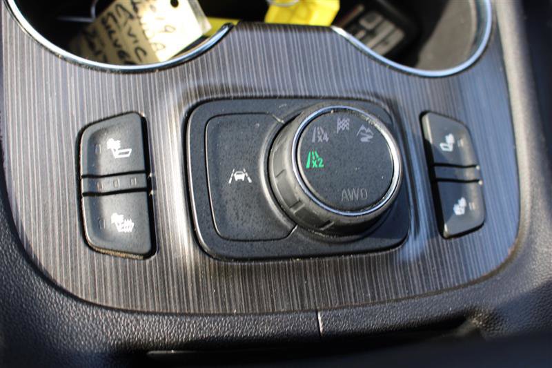 Used 2023 GMC Acadia SLT image 21