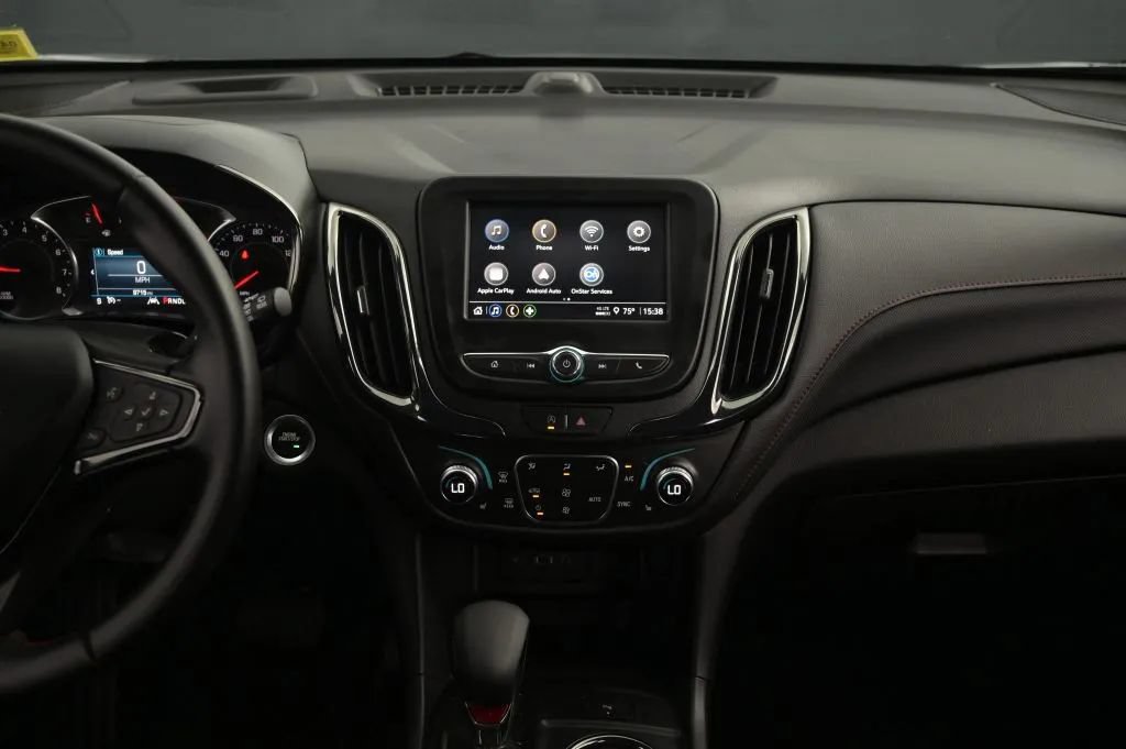 Used 2023 Chevrolet Equinox RS AWD/4WD image 32