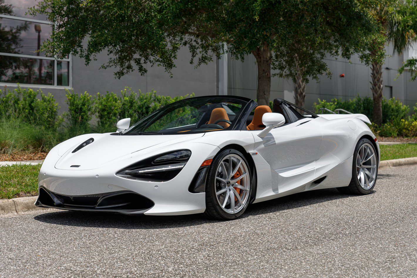 Used 2020 McLaren 720S Spider RWD image 24