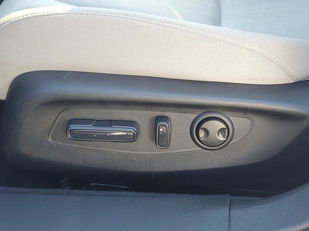 Certified 2025 Honda Accord SE image 10