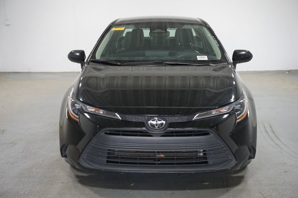 Used 2024 Toyota Corolla LE FWD image 2