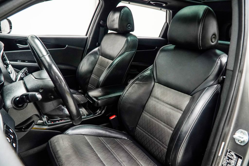 Used 2019 Kia Sorento SX image 38