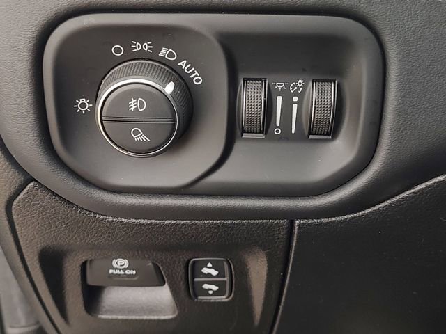Certified 2022 RAM 1500 Limited image 24
