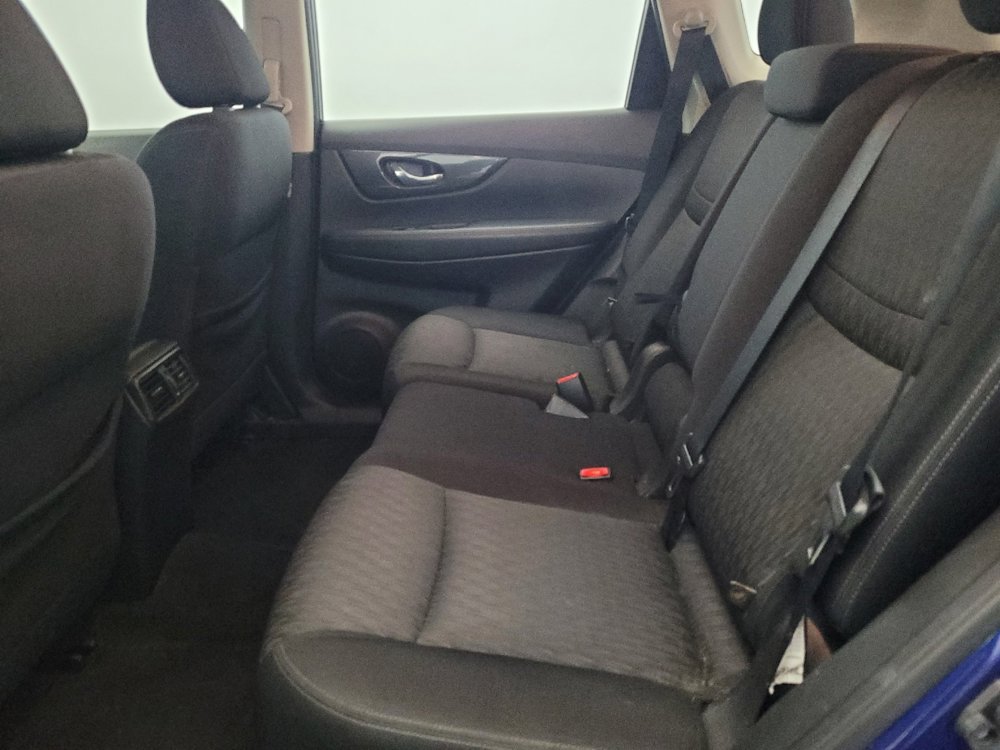 Used 2018 Nissan Rogue S image 18
