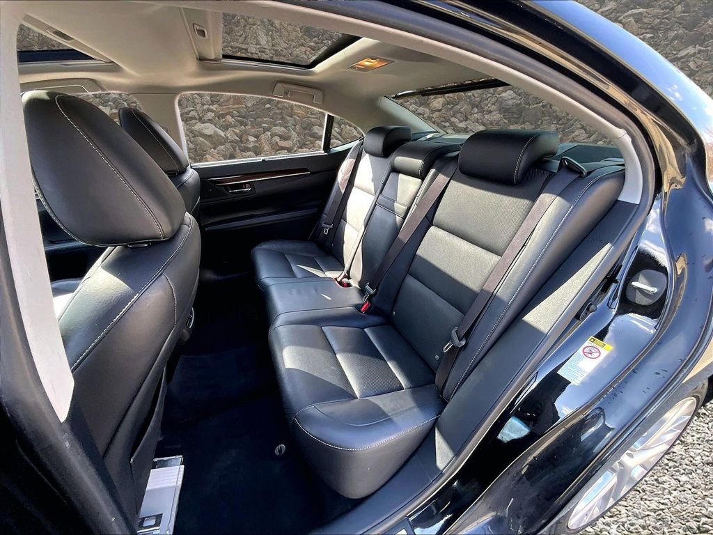 Used 2015 Lexus ES 350 w/ Ultra Luxury Package image 23