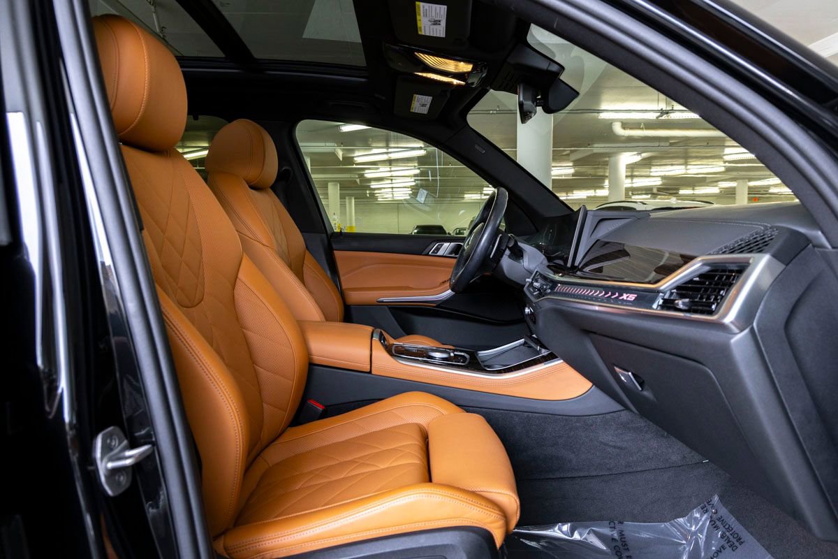 Certified 2024 BMW X5 xDrive40i w/ M Sport Package image 29