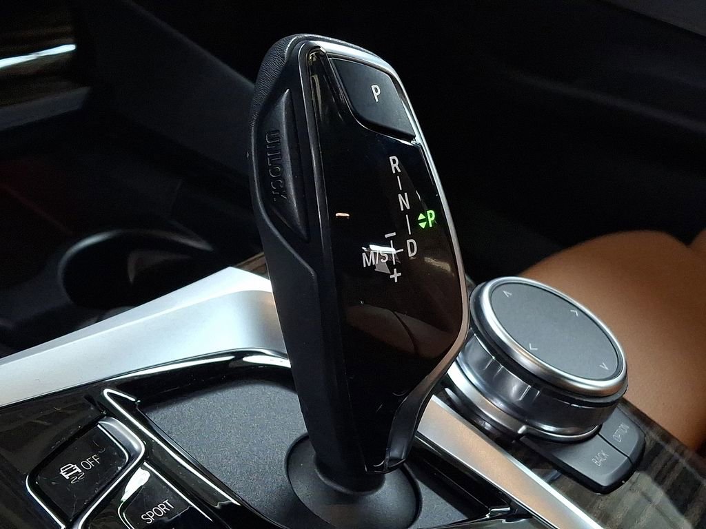 Certified 2023 BMW 530i xDrive w/ Premium Package image 12