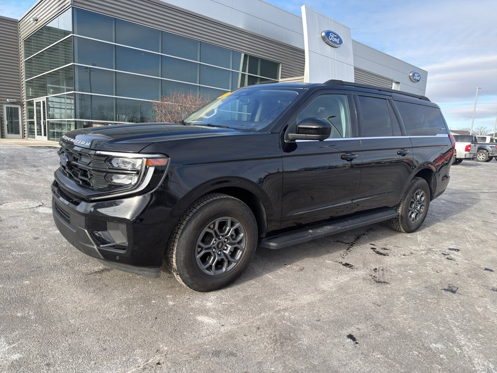 Used 2025 Ford Expedition Max Active AWD/4WD image 2