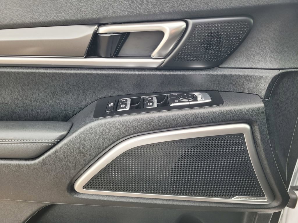 Used 2024 Kia Telluride LX image 24