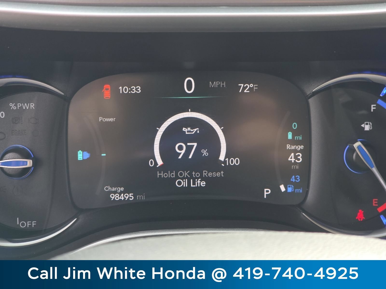 Used 2021 Chrysler Pacifica Touring-L FWD image 25