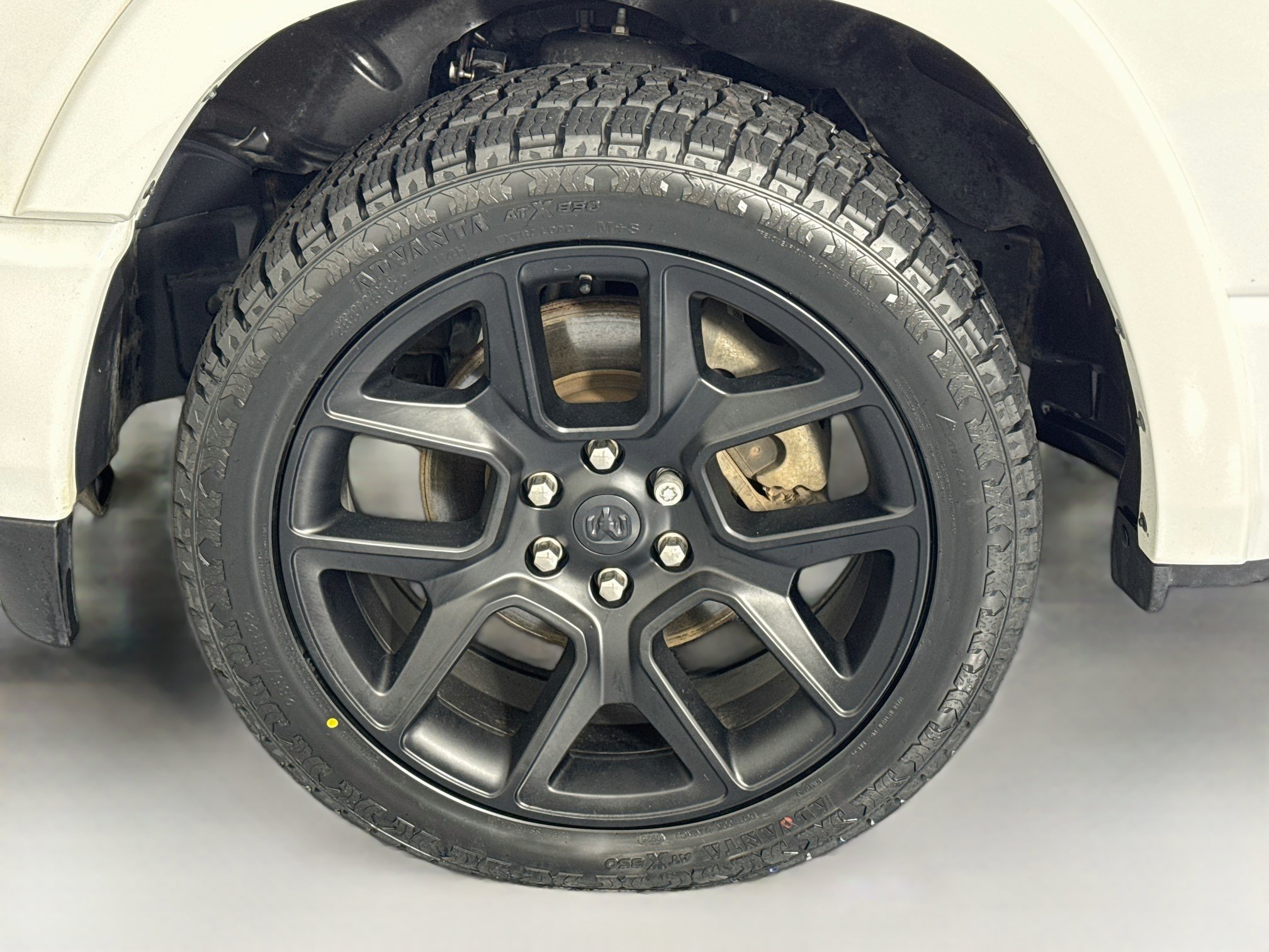 Used 2022 RAM 1500 Laramie AWD/4WD image 32