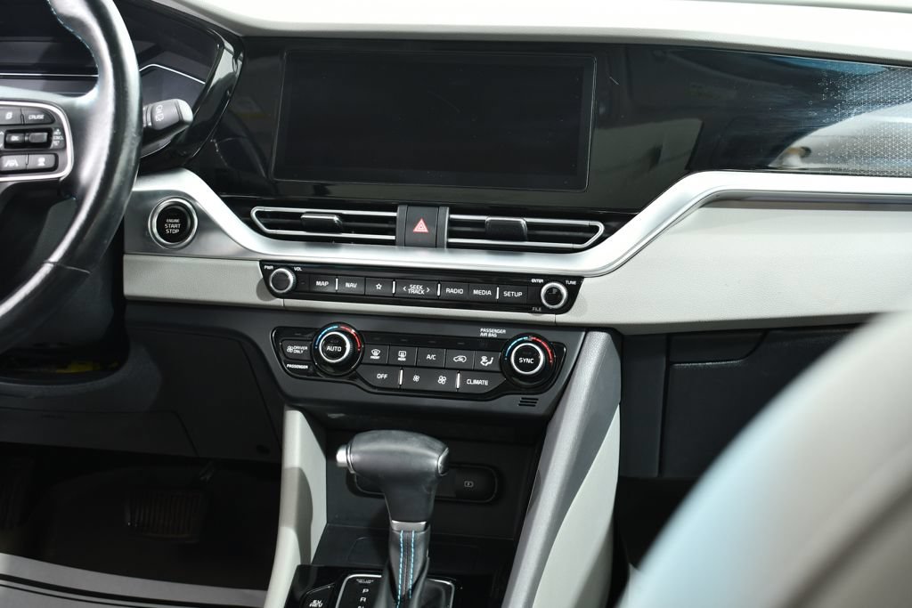 Used 2022 Kia Niro EX Premium FWD image 9