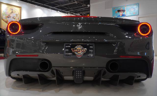 Used 2018 Ferrari 488 GTB RWD image 13
