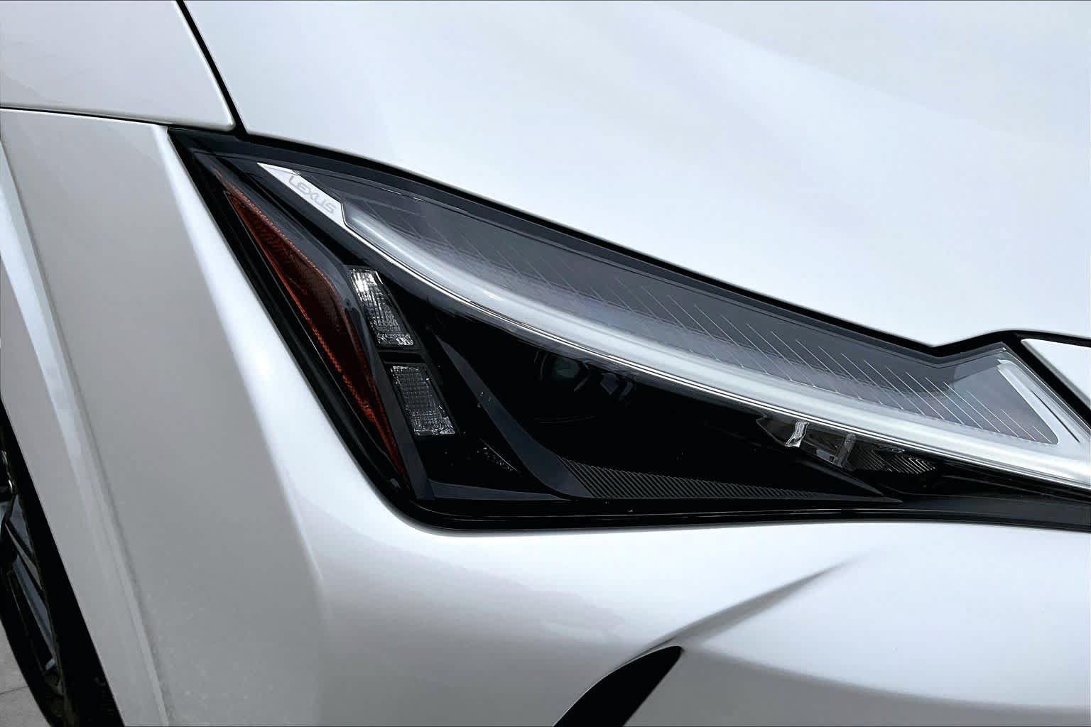 Used 2025 Lexus UX 300h FWD w/ Cold Area Package image 27