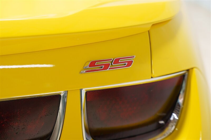 Used 2011 Chevrolet Camaro SS w/ RS Package RWD image 7