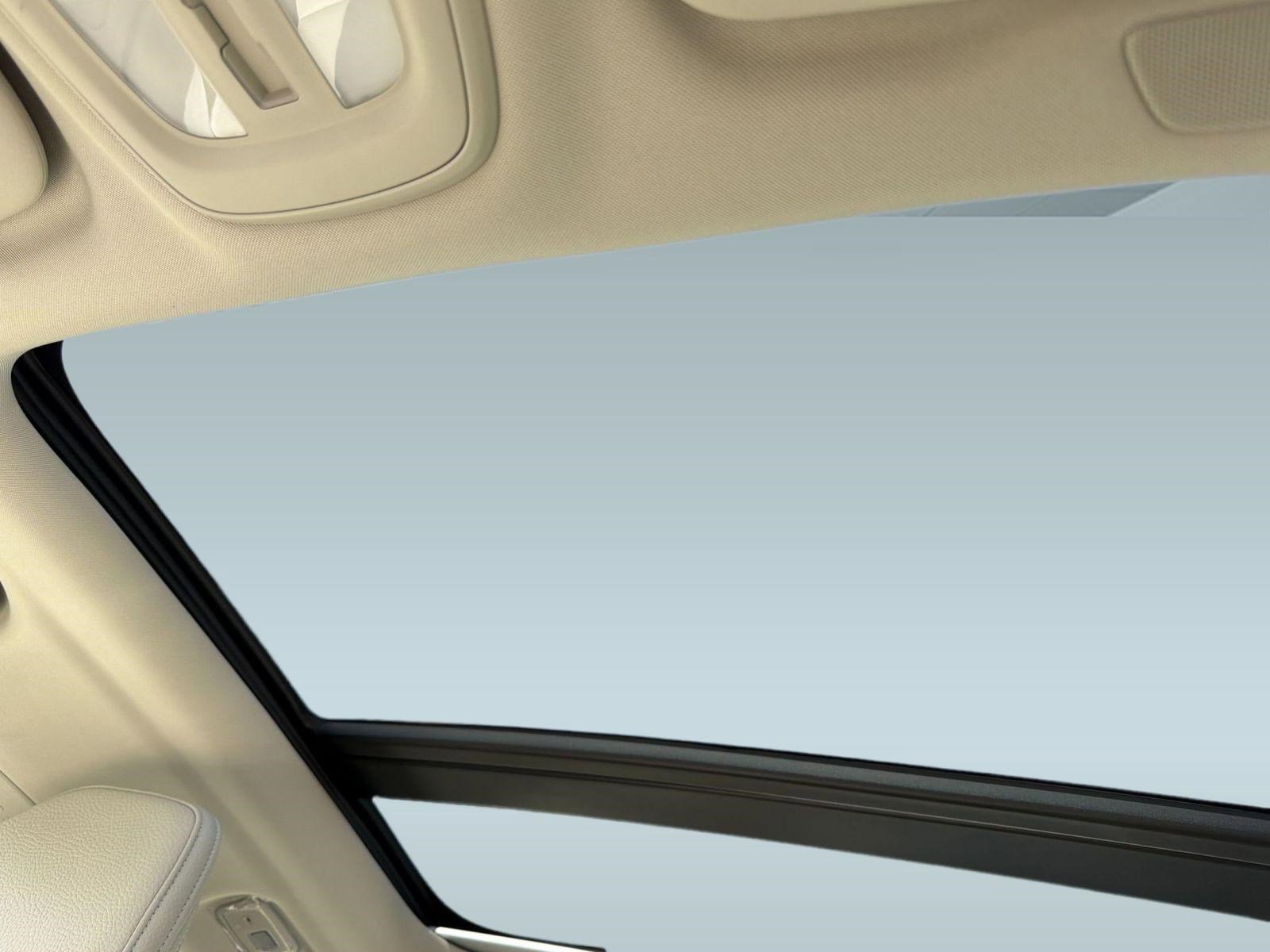 Certified 2024 Volvo S60 B5 Plus w/ Climate Package image 15