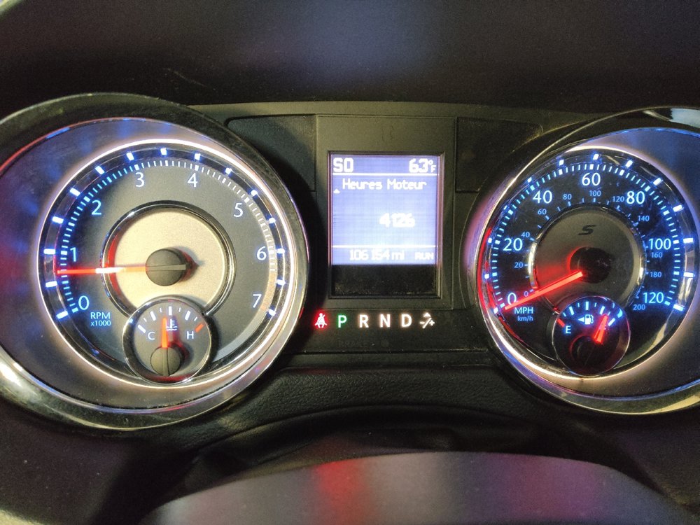 Used 2014 Chrysler Town & Country S FWD image 23