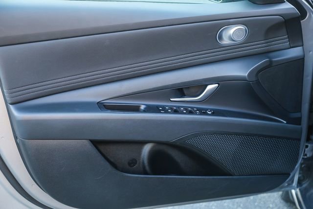 Certified 2025 Hyundai Elantra SEL image 24