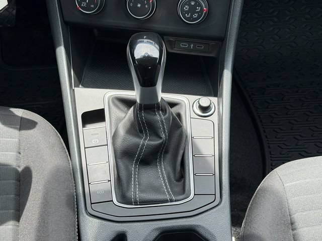 Certified 2024 Volkswagen Jetta S FWD image 19