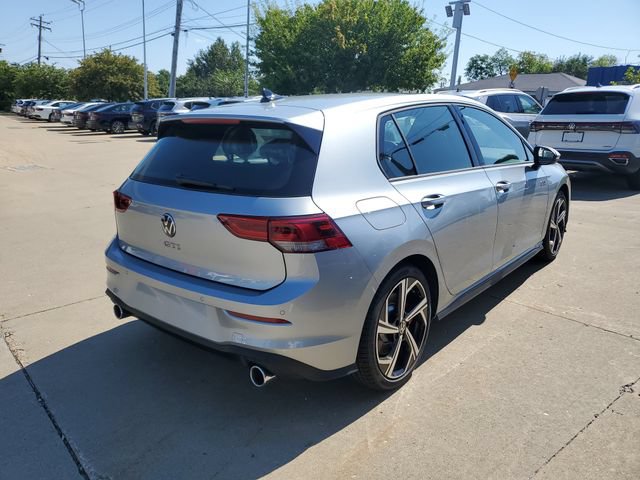 New 2026 Volkswagen GTI SE FWD image 4