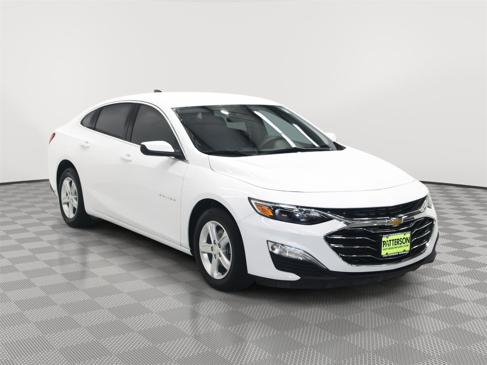 Used 2025 Chevrolet Malibu LS image 1