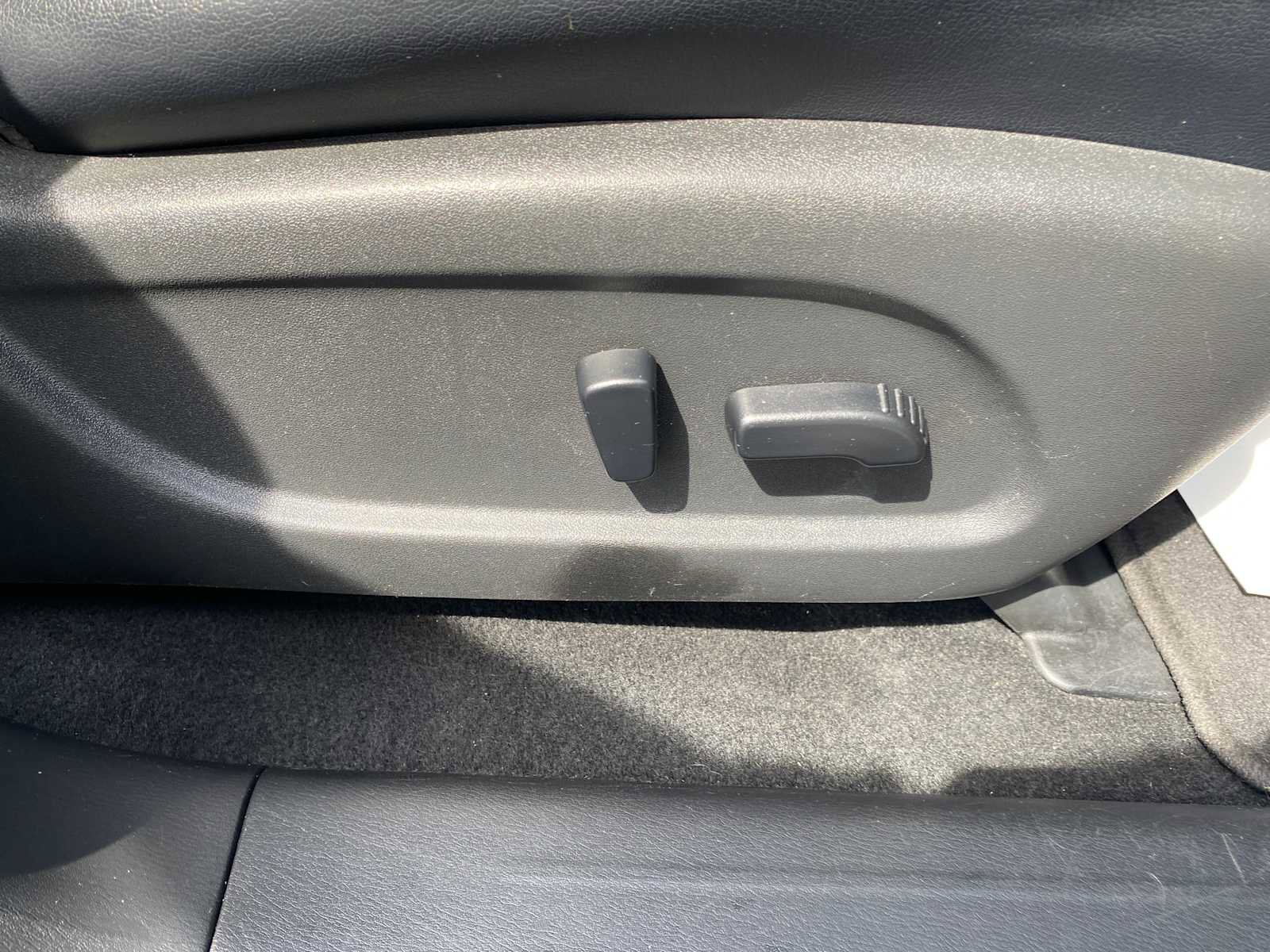 Used 2019 Nissan Pathfinder SL image 30