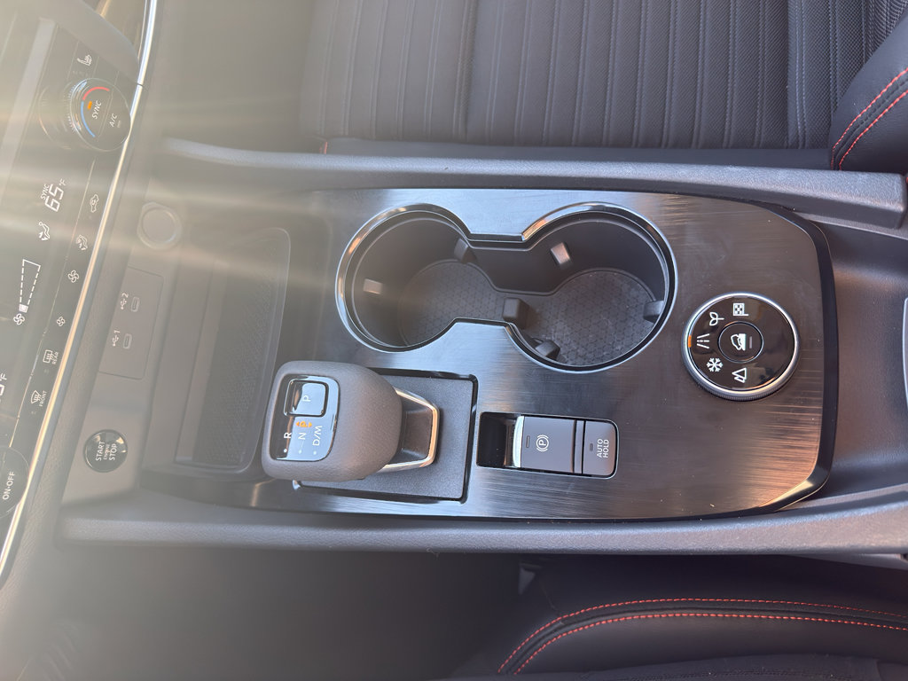 Certified 2025 Nissan Rogue SV image 22