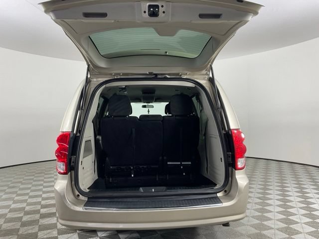 Used 2016 Dodge Grand Caravan SE w/ Quick Order Package 29E SE FWD image 8