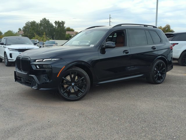 Used 2026 BMW X7 xDrive40i w/ M Sport Package AWD/4WD image 2
