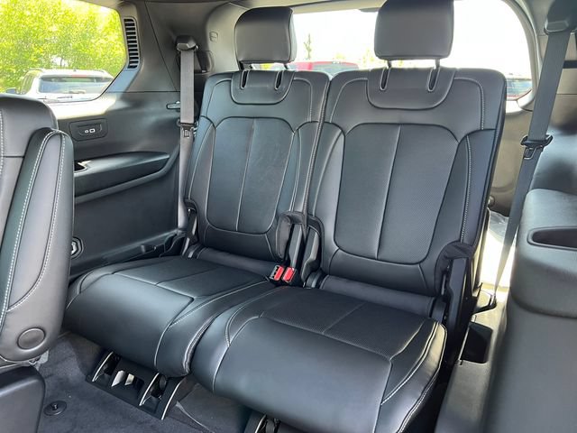 New 2026 Jeep Grand Cherokee L Limited w/ Luxury Tech Group II AWD/4WD image 6