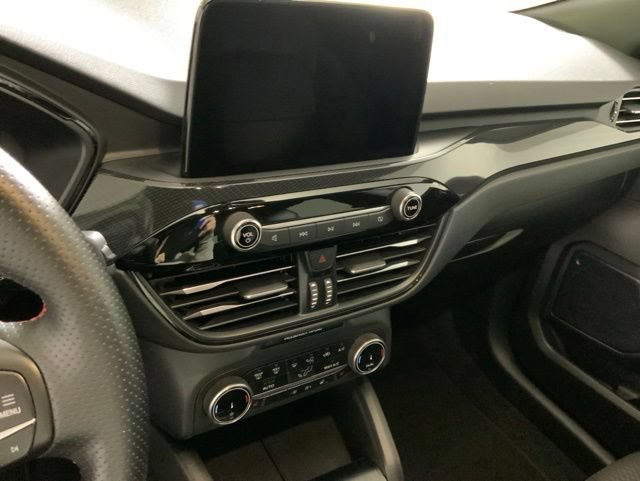 Used 2024 Ford Escape ST-Line w/ Cold Weather Package FWD image 18