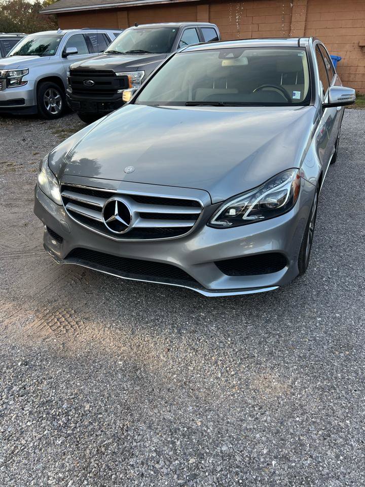 Used 2014 Mercedes-Benz E 350 Sedan image 2