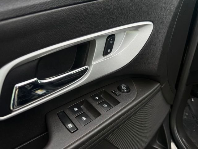 Used 2014 Chevrolet Equinox LS AWD/4WD image 15