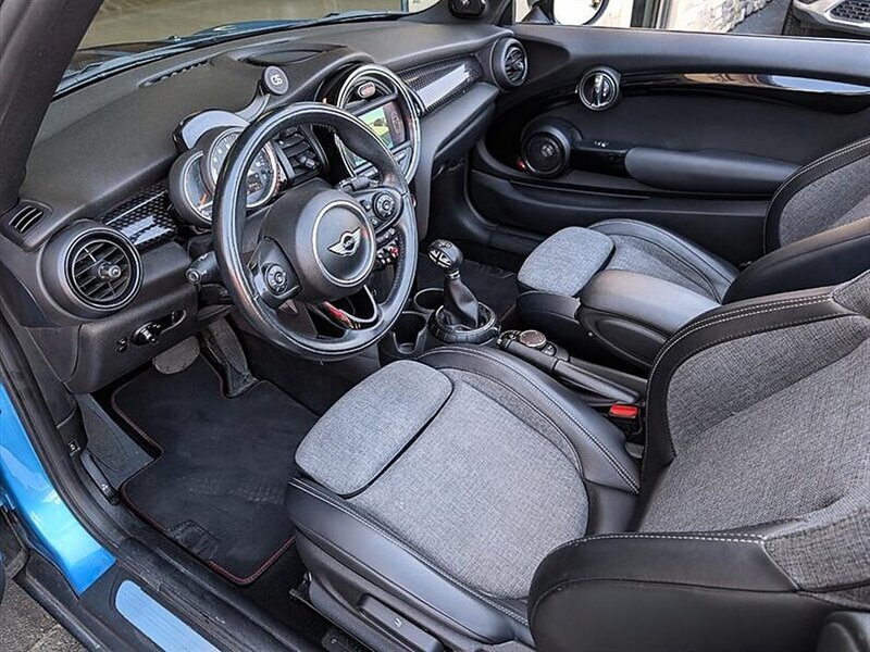 Used 2016 MINI Cooper S FWD image 2