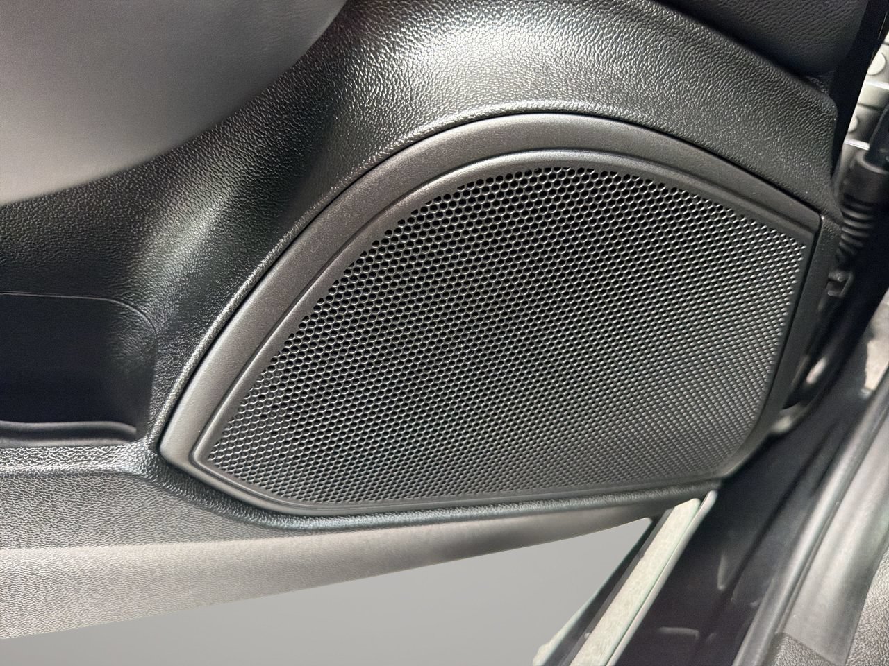 Used 2024 Alfa Romeo Giulia Veloce RWD image 18