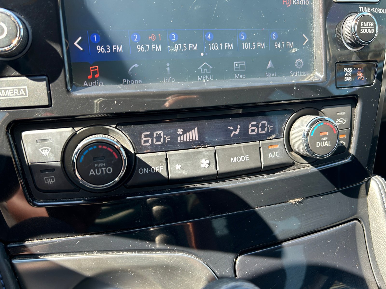 Used 2017 Nissan Maxima SR w/ Midnight Edition image 17