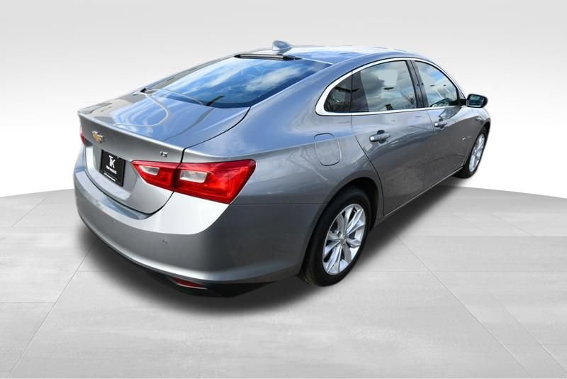 Used 2025 Chevrolet Malibu LT FWD image 8