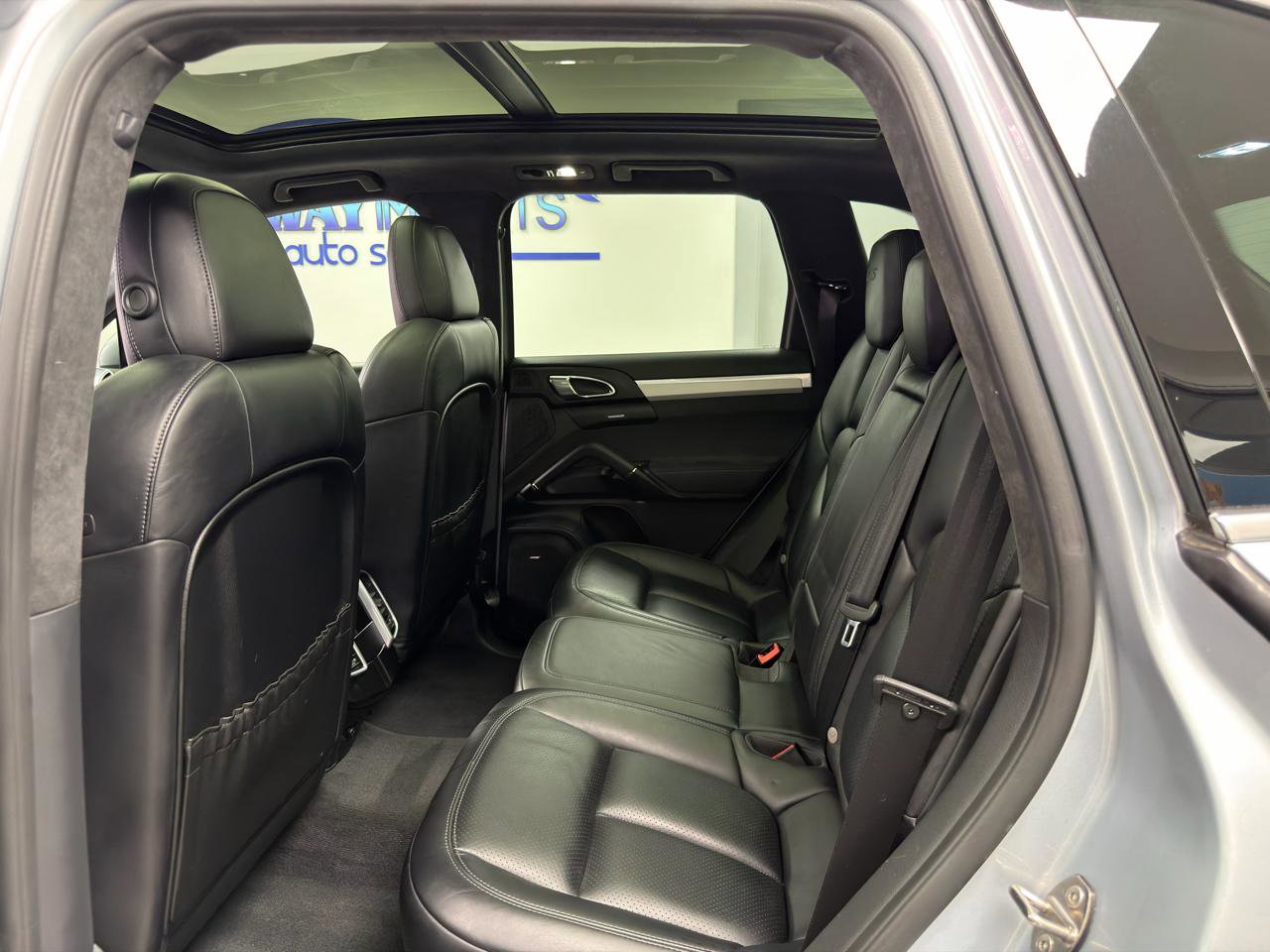 Used 2016 Porsche Cayenne GTS image 32