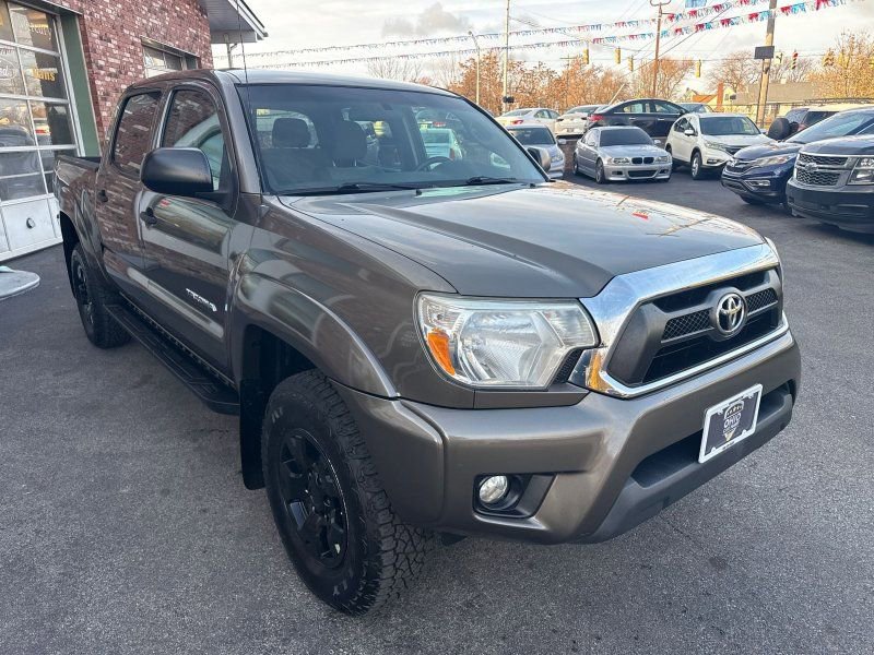 Used 2014 Toyota Tacoma 4x4 Double Cab image 3