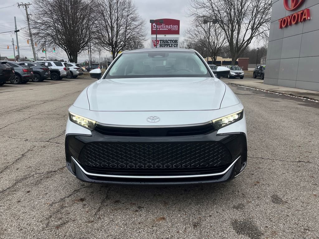 Certified 2025 Toyota Crown Limited image 8