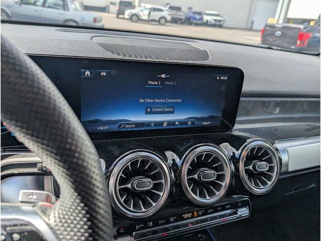 Used 2024 Mercedes-Benz GLB 250 4MATIC image 22